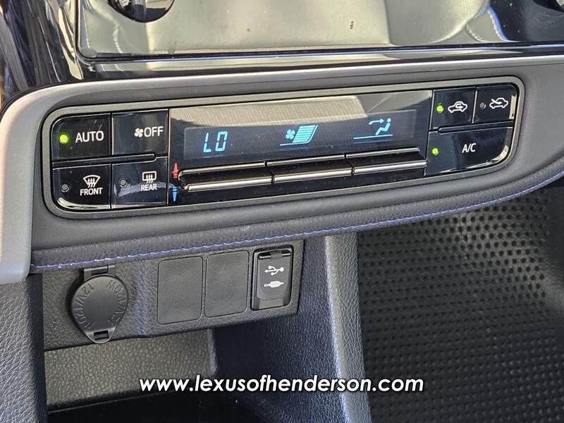 2018 Toyota Corolla L photo 23