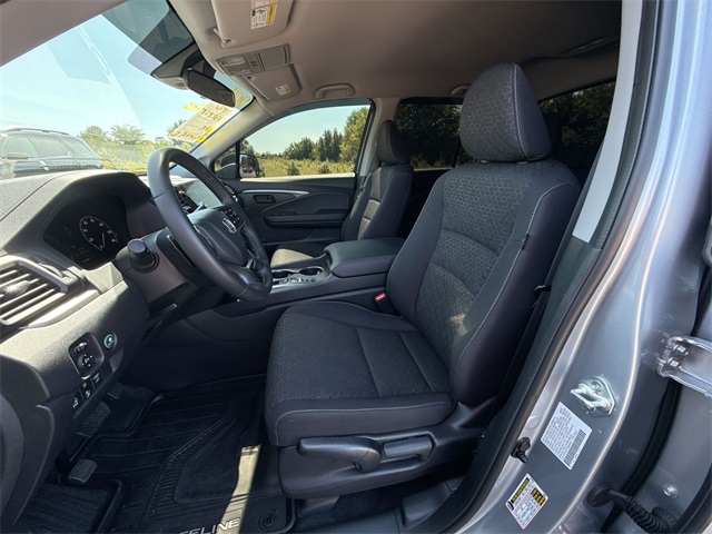 2025 Honda Ridgeline Sport photo 15