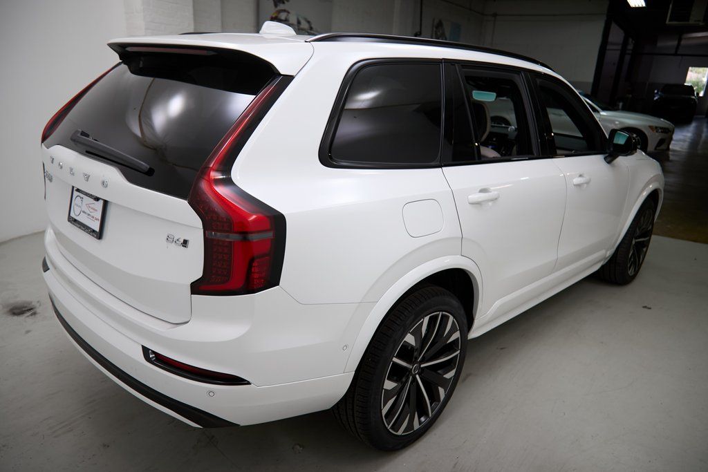 2026 VOLVO XC90 - Image 7