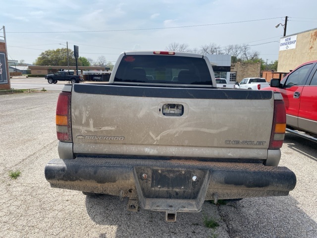 2001 Chevrolet Silverado 2500HD LS photo 5