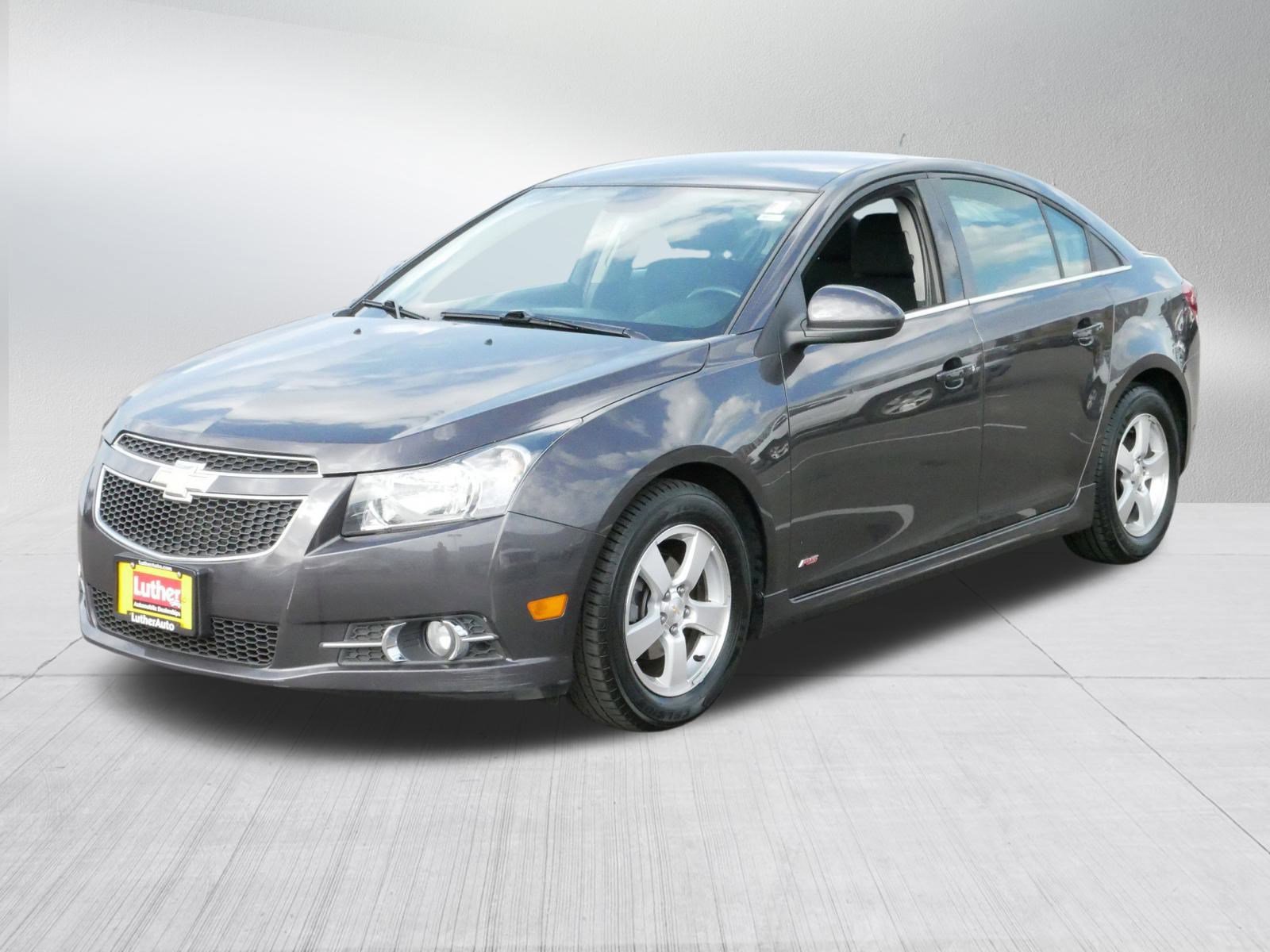 2014 Chevrolet Cruze photo 3