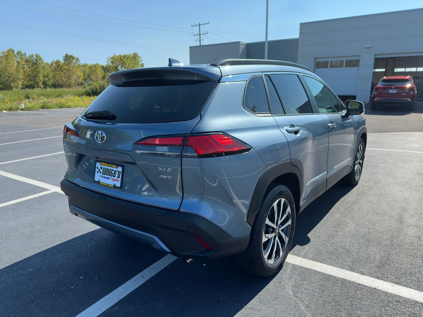 2023 Toyota Corolla Cross XLE photo 6