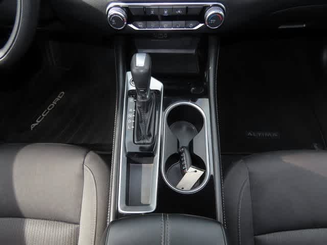 2023 Nissan Altima 2.5 SV photo 21
