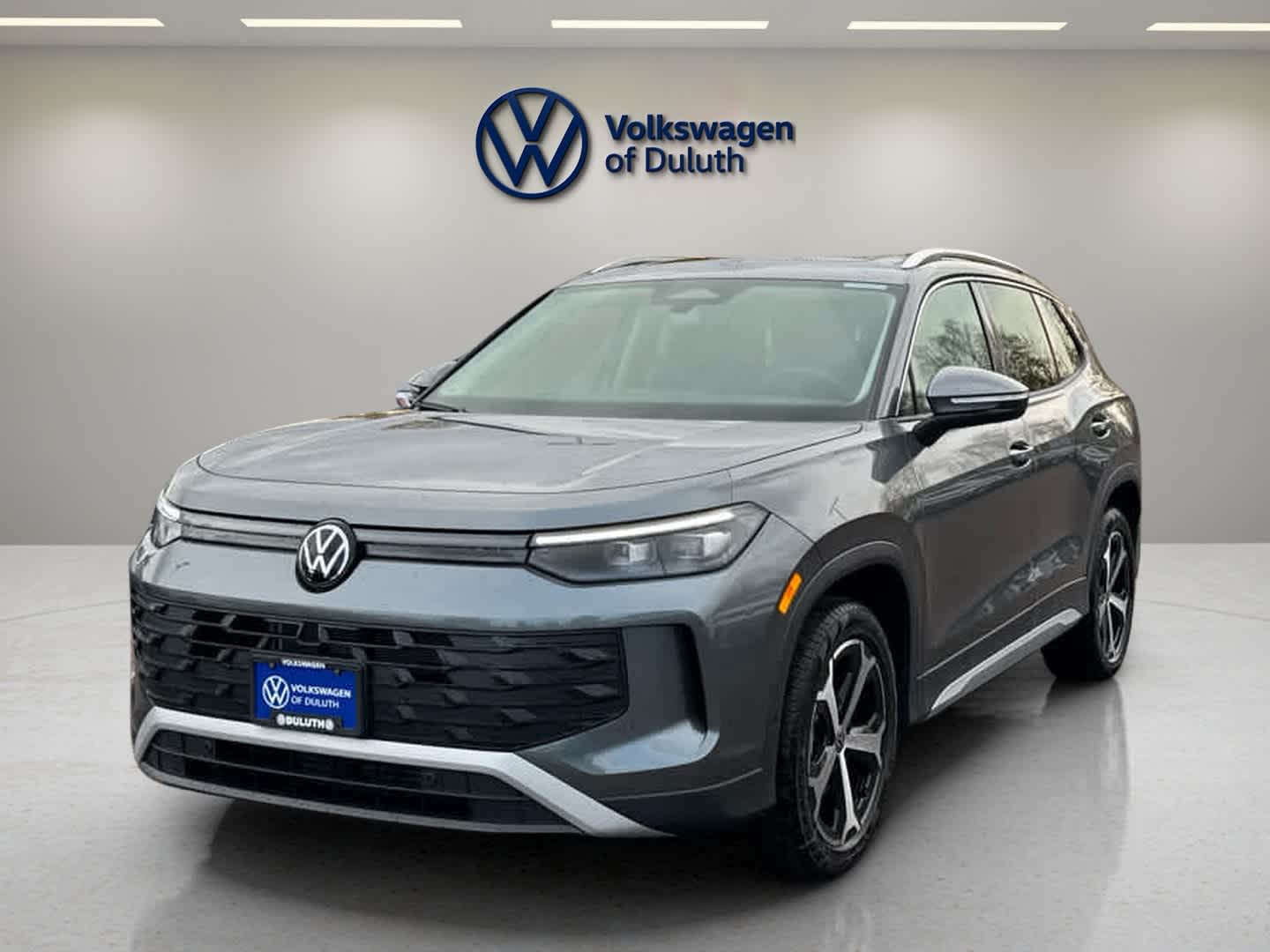 2026 Volkswagen Tiguan SE's photo