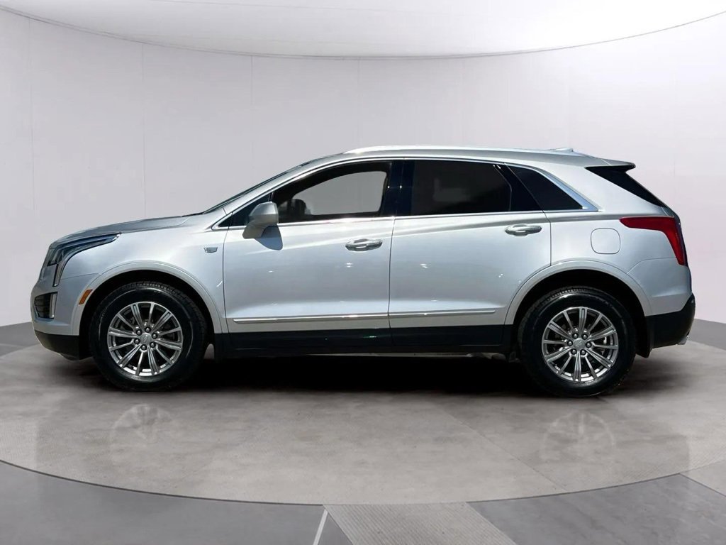 2017 Cadillac XT5 Luxury photo 2