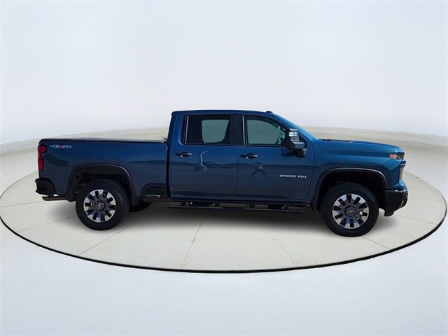2024 Chevrolet Silverado 2500HD Custom photo 2