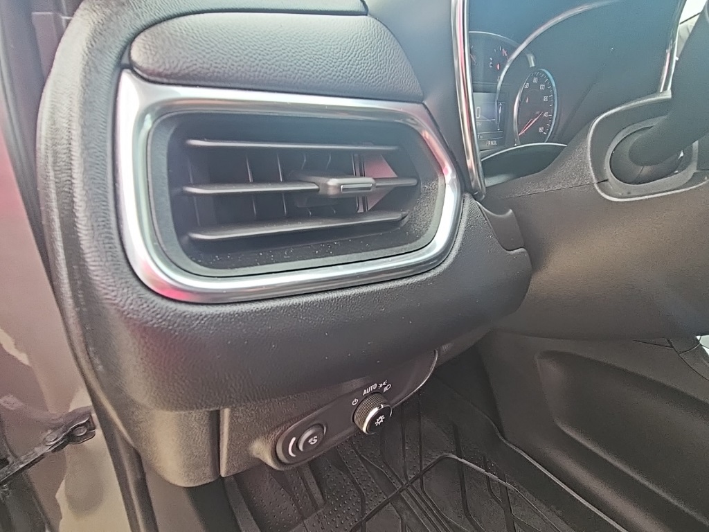 2023 Chevrolet Equinox LT photo 24