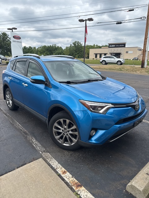 2016 Toyota RAV4 Limited photo 2