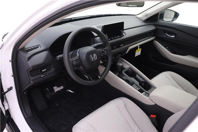 2025 Honda Accord SE photo 3
