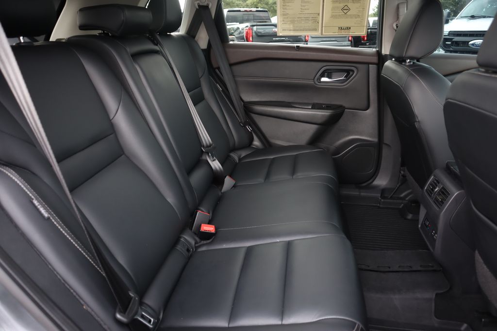 2023 Nissan Rogue SL photo 25