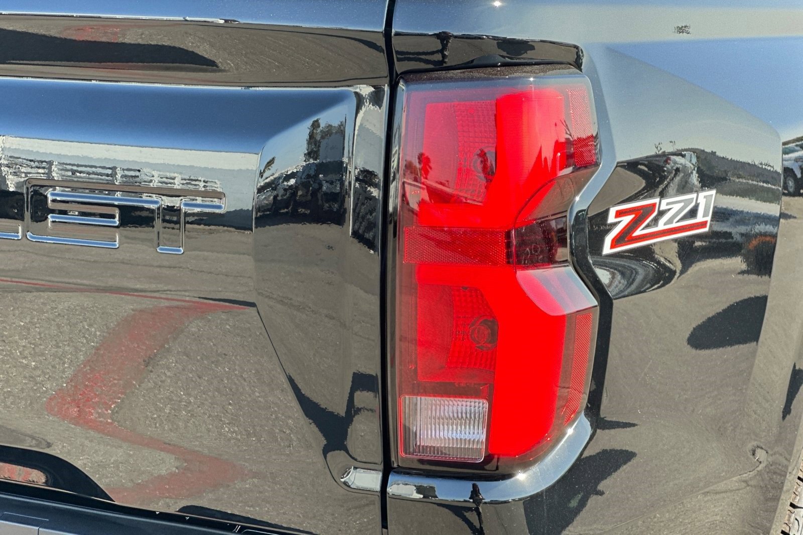 2025 Chevrolet Colorado Z71 photo 30