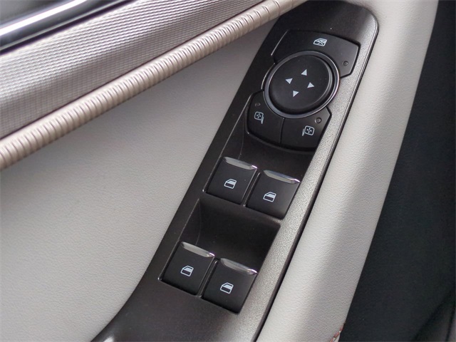 2025 Ford Explorer photo 22