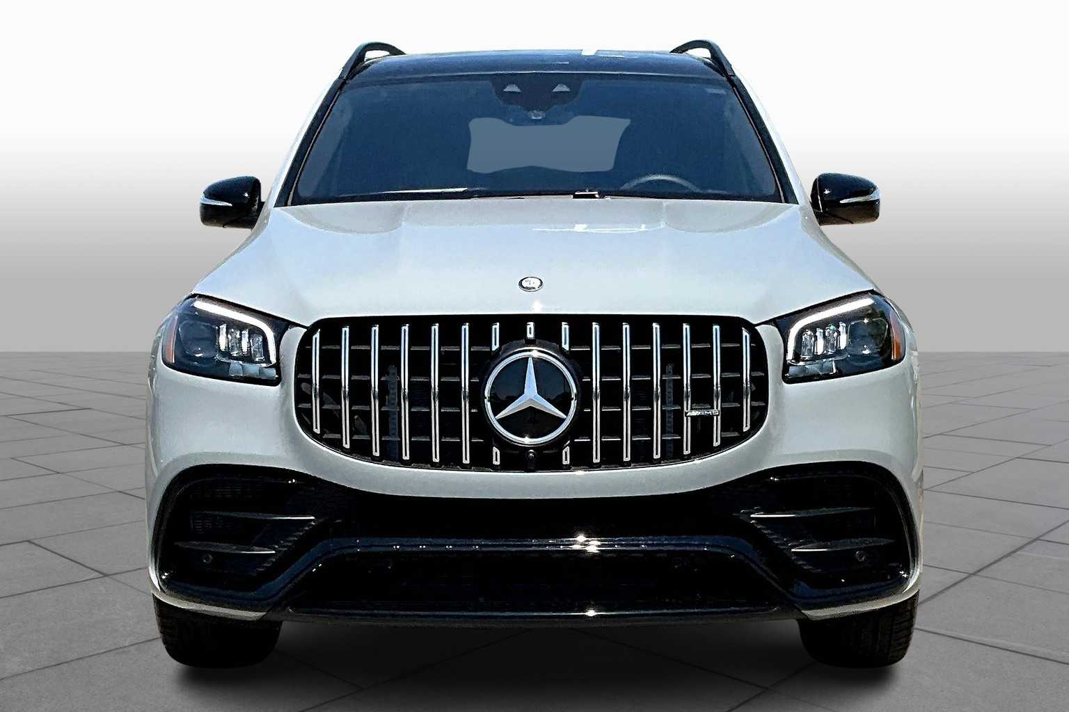 2025 Mercedes Benz GLS AMG 63 4MATIC photo 3