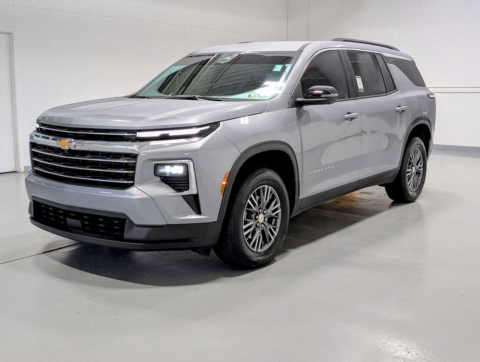 2024 Chevrolet Traverse 2LT's photo