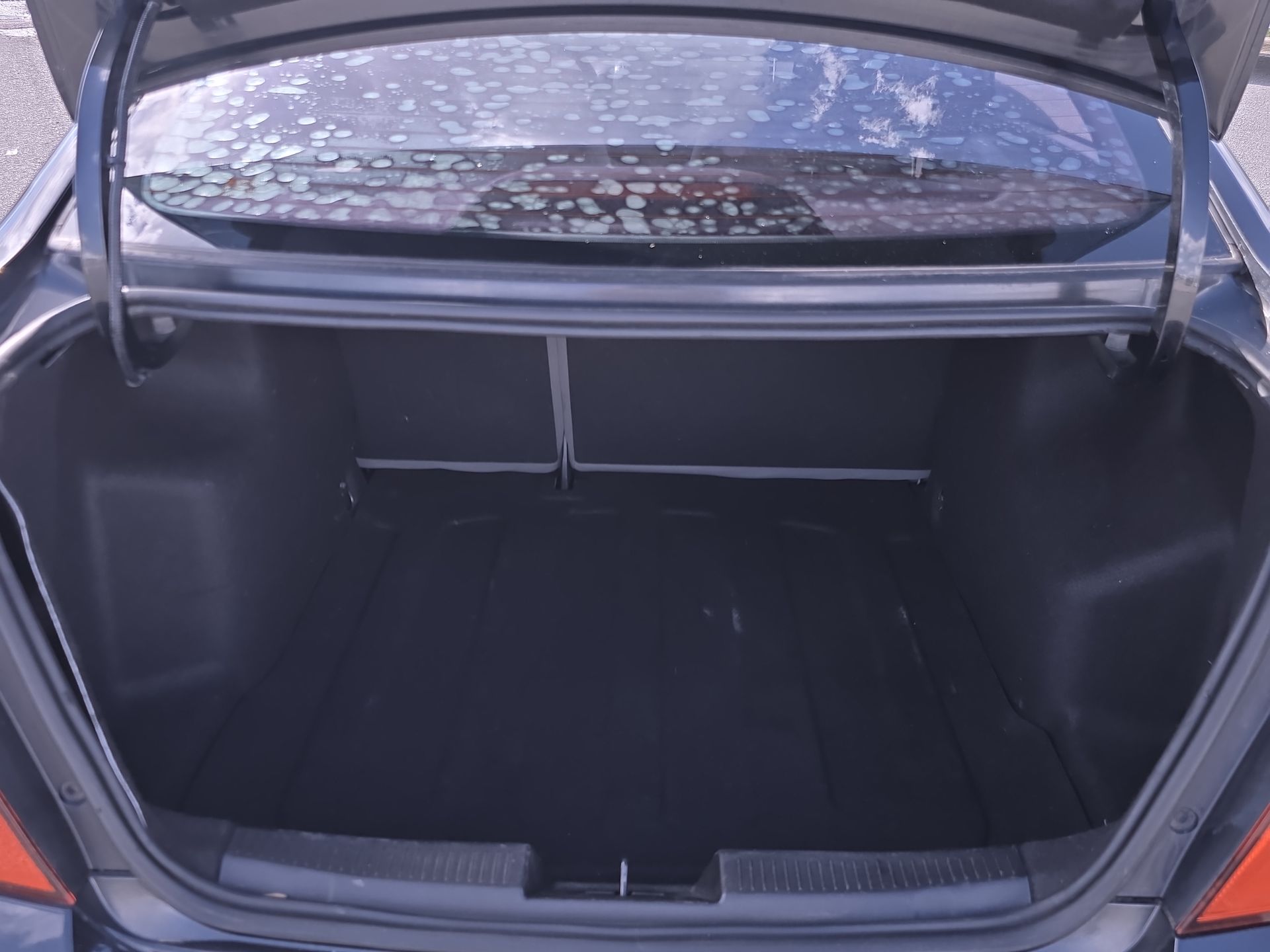 2013 Chevrolet Sonic LS photo 21