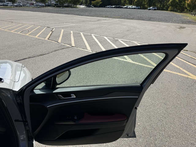 2023 Kia K5 GT-Line photo 12