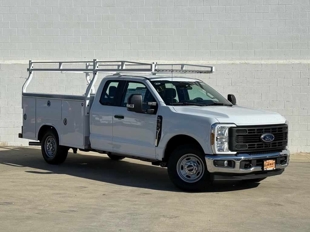 2026 Ford F-250 Super Duty XL's photo
