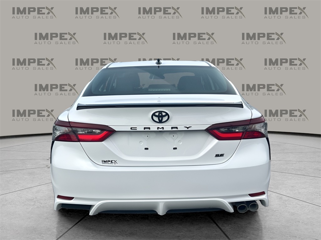 2024 Toyota Camry SE photo 4