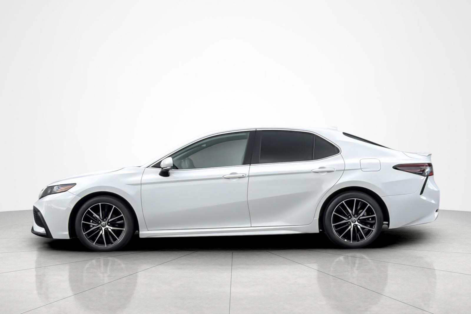 2024 Toyota Camry SE photo 2