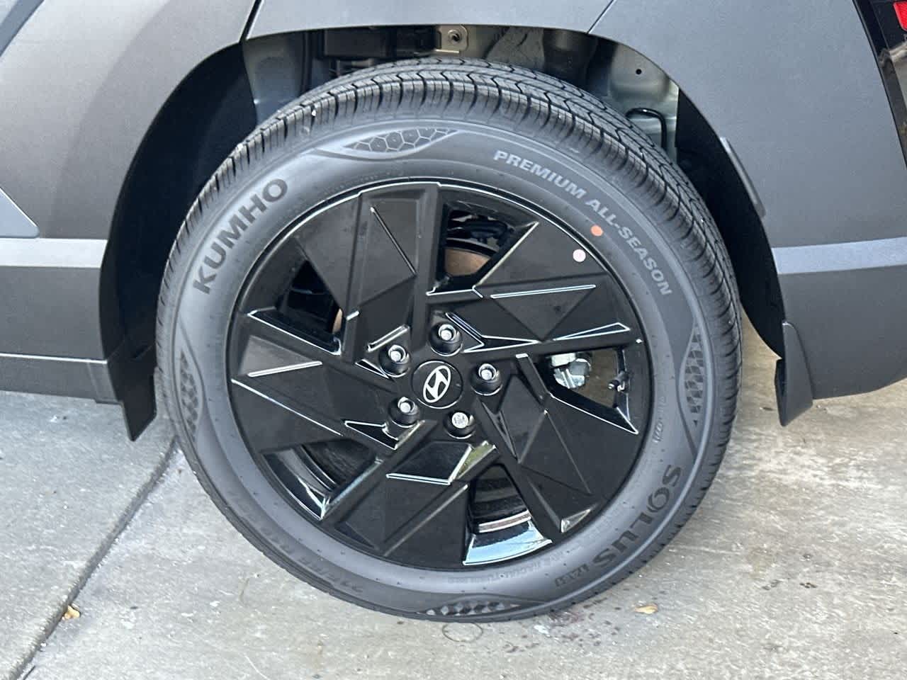 2026 Hyundai Kona SEL photo 10