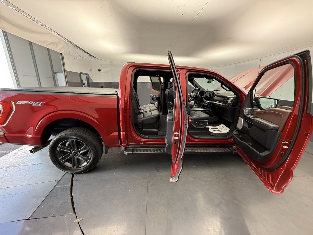 2023 Ford F-150 Lariat photo 16