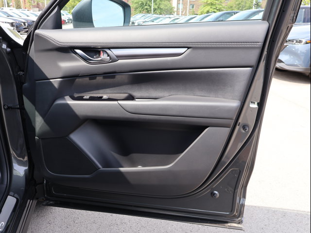2025 Mazda CX-5 2.5 S Preferred photo 8