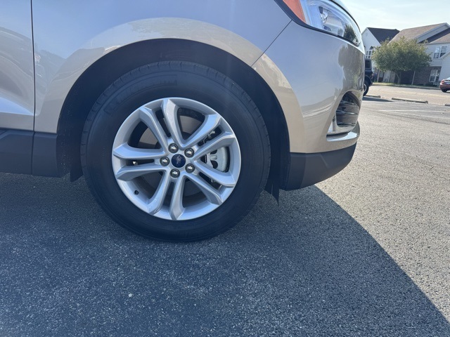 2020 Ford Edge SEL photo 9