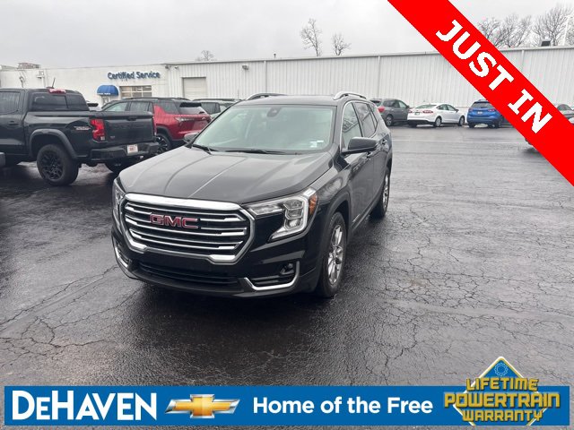 2024 GMC Terrain SLT's photo