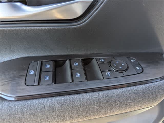 2025 Nissan Kicks SV photo 20