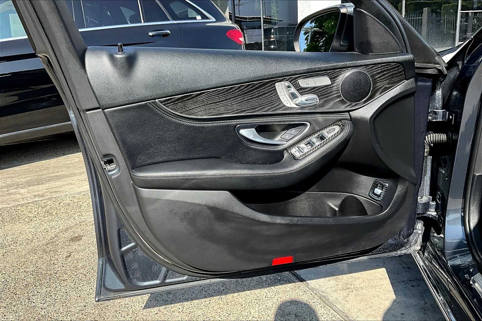 2015 Mercedes Benz C 300 photo 20