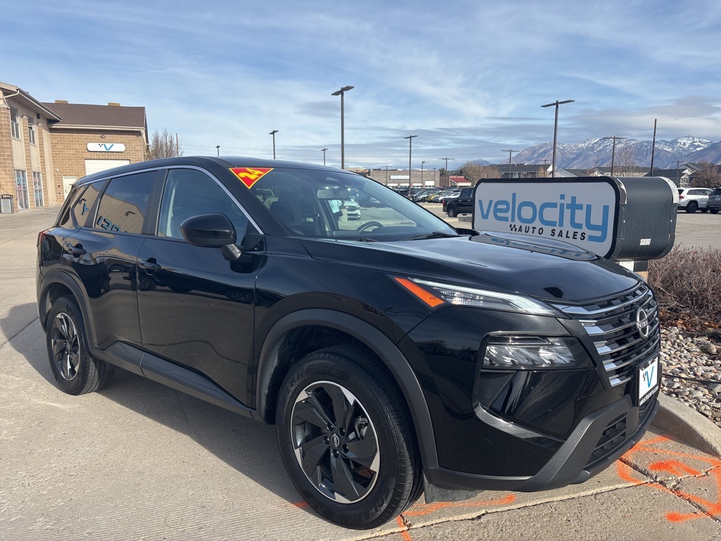 2024 Nissan Rogue SV's photo