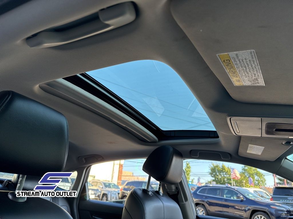 2023 Honda Civic Touring photo 11
