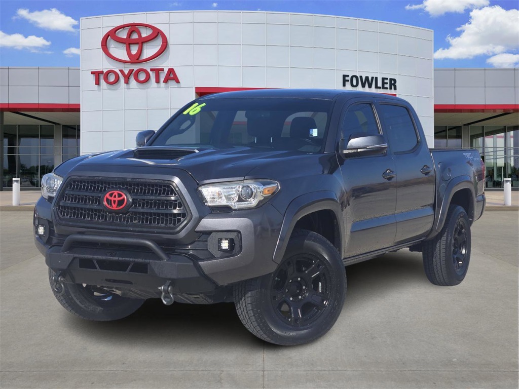 2016 Toyota Tacoma TRD Sport's photo