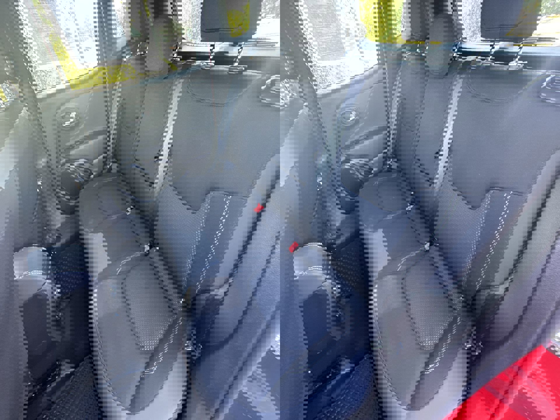 2022 Jeep Renegade Red Edition Sport photo 22