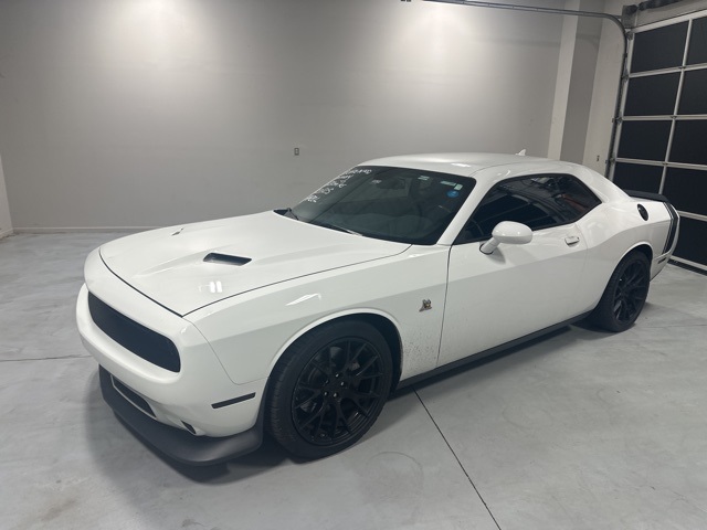 2016 Dodge Challenger R/T Scat Pack photo 2