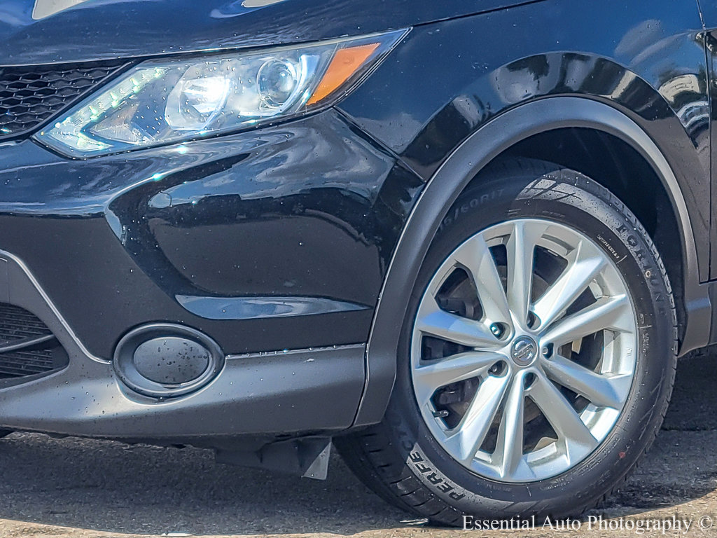 2018 Nissan Rogue Sport S photo 3
