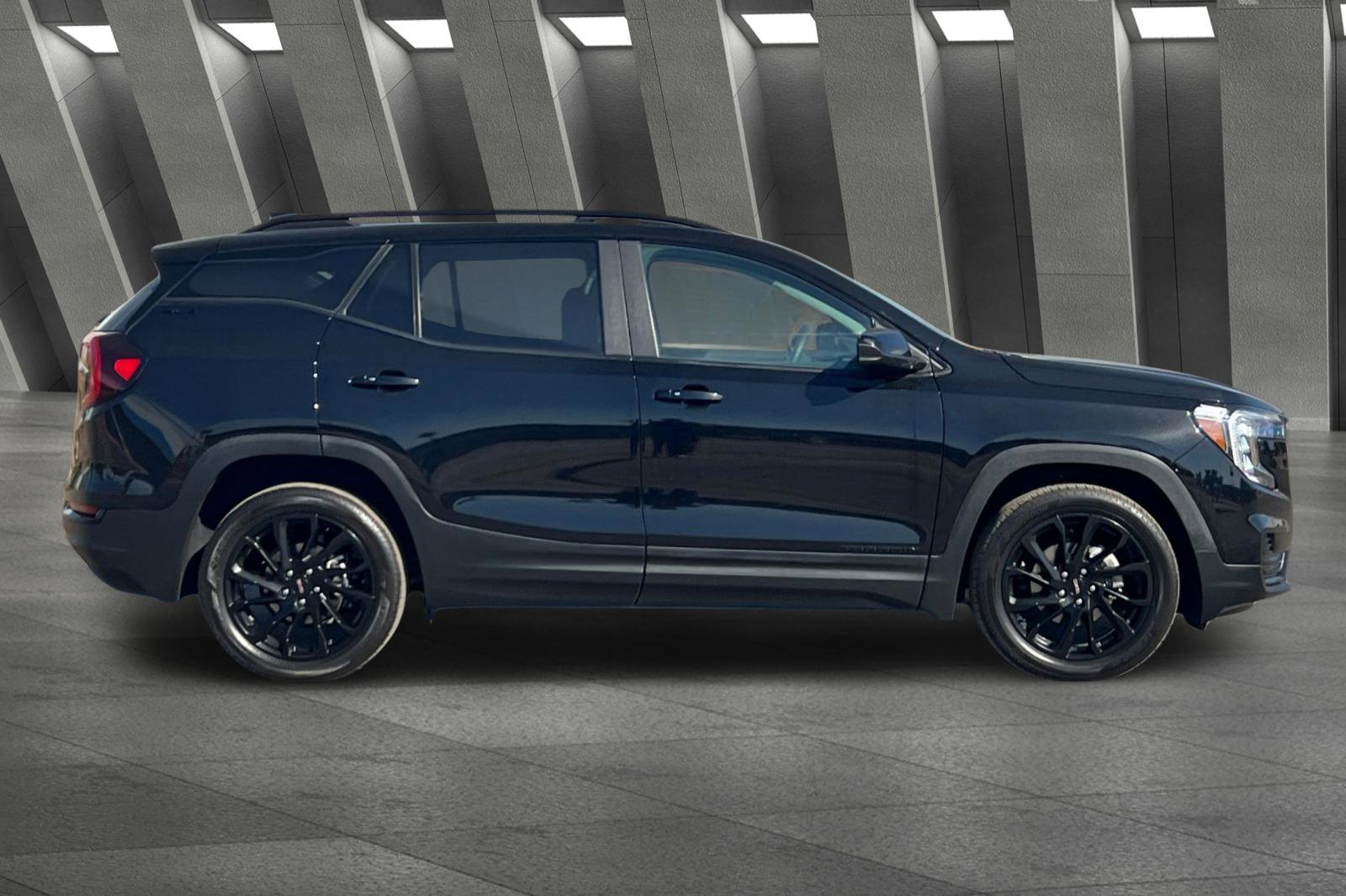 2023 Gmc Terrain SLE photo 2