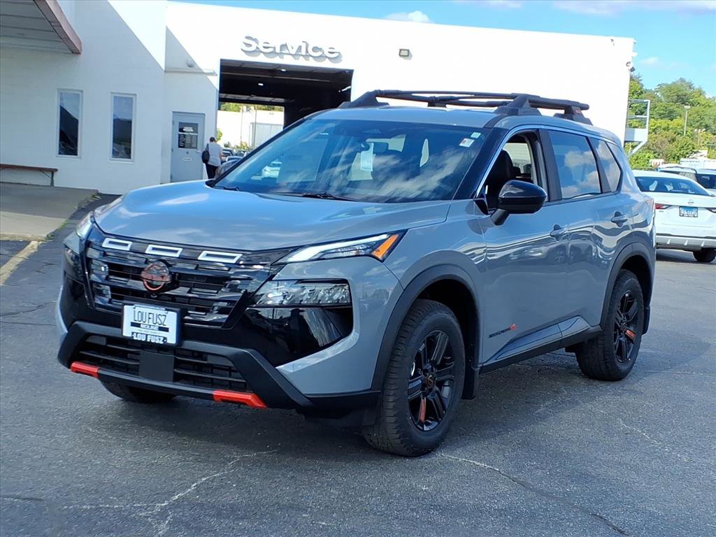 2026 Nissan Rogue SV photo 2