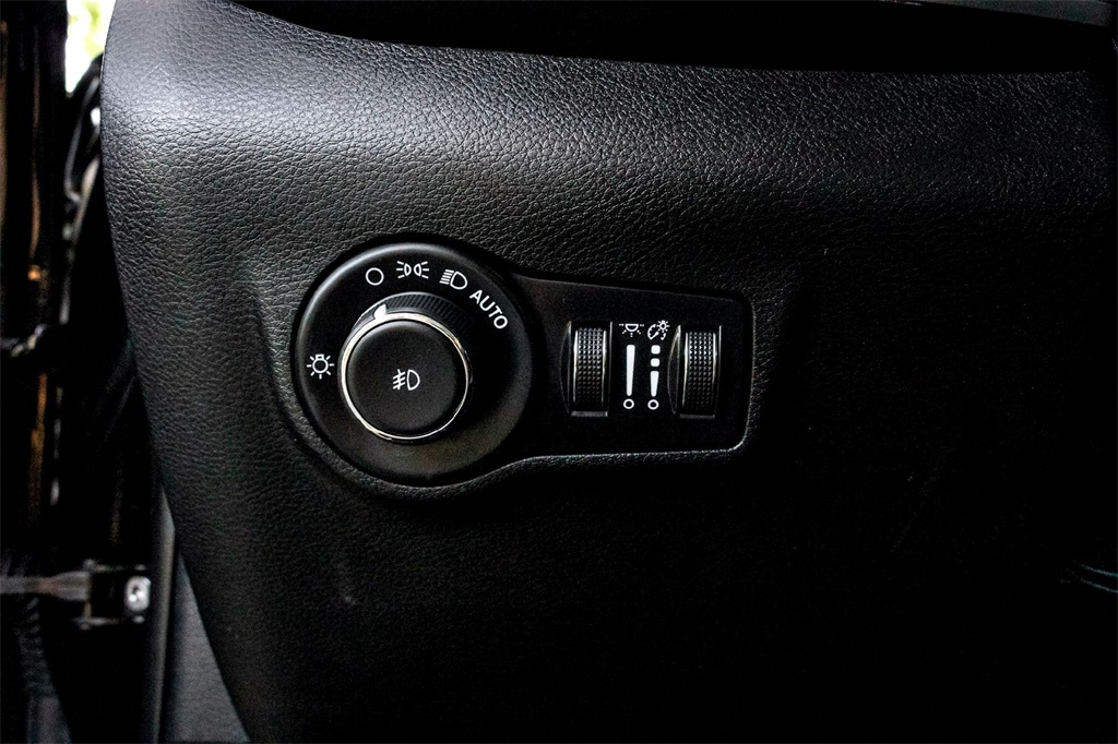 2024 Jeep Compass Latitude photo 15