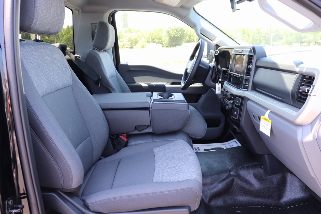 2025 Ford F-350 XLT photo 14