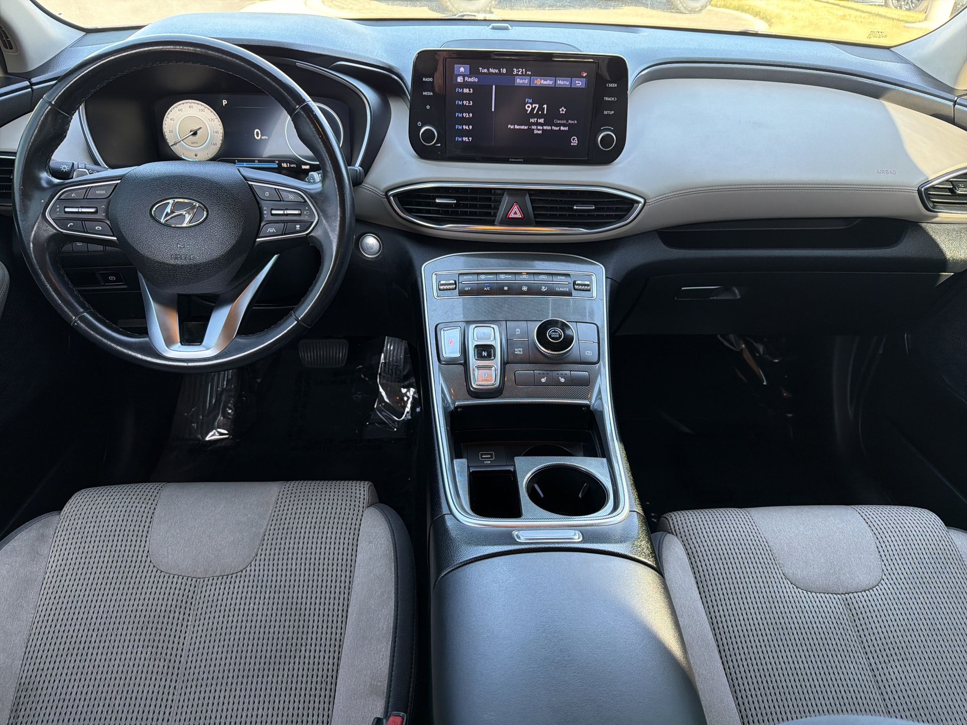 2022 Hyundai Santa Fe SEL photo 2