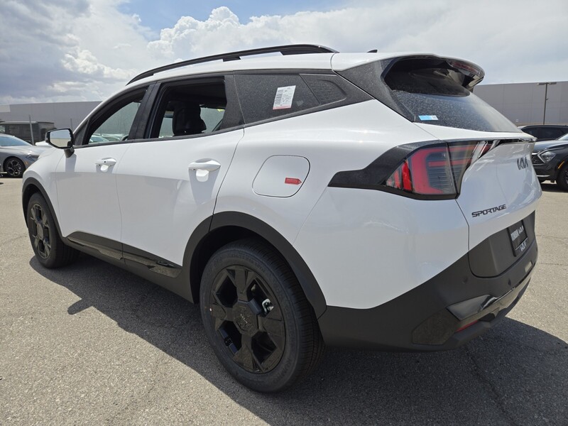 2026 Kia Sportage X-Line photo 4