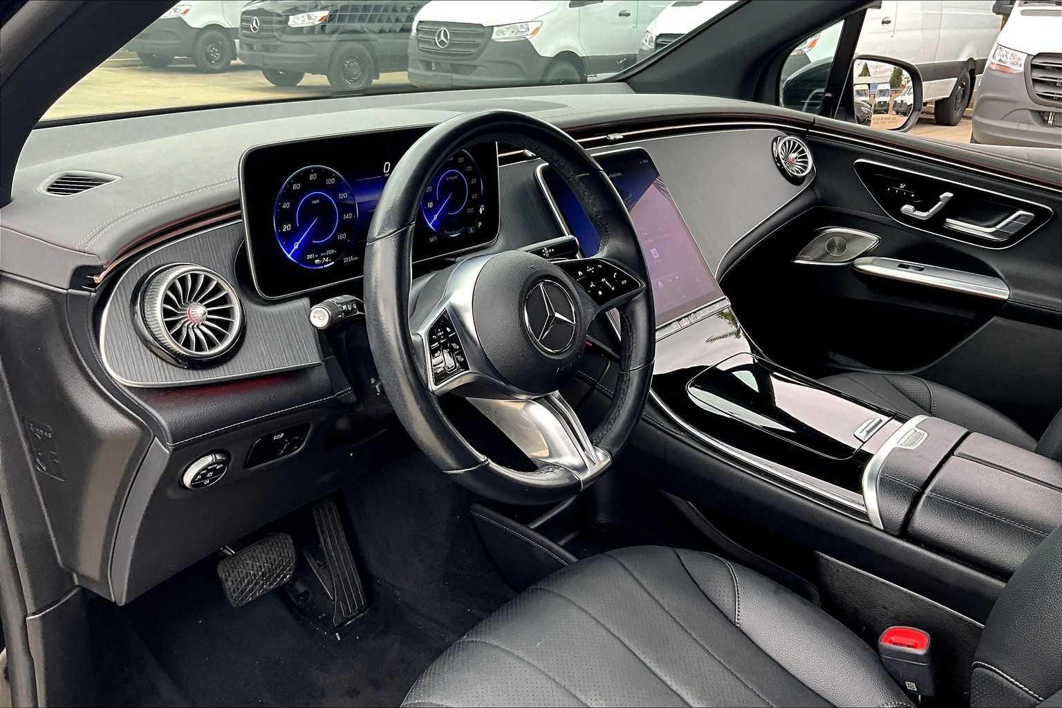 2023 Mercedes Benz EQE SUV 350 photo 15