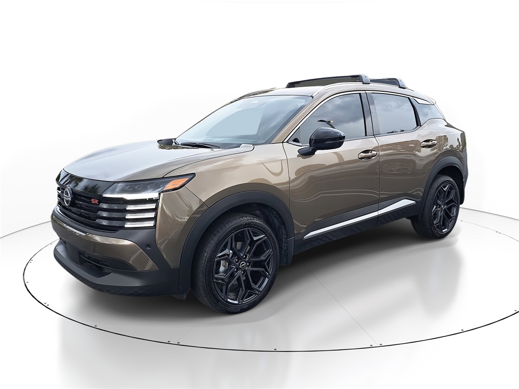 2026 Nissan Kicks SR photo 3