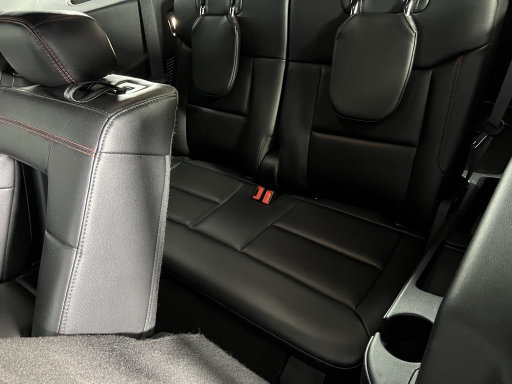 2024 Ford Explorer ST-Line photo 23