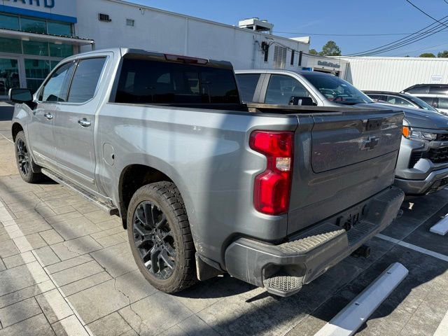 2024 Chevrolet Silverado 1500 High Country photo 3