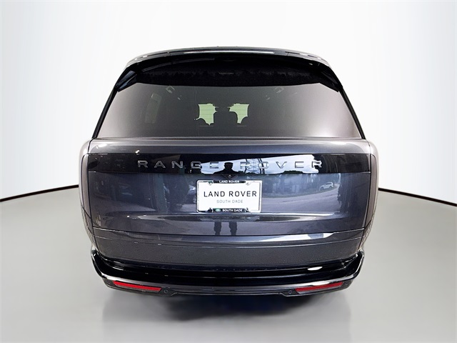 2025 Land Rover Range Rover SE photo 2