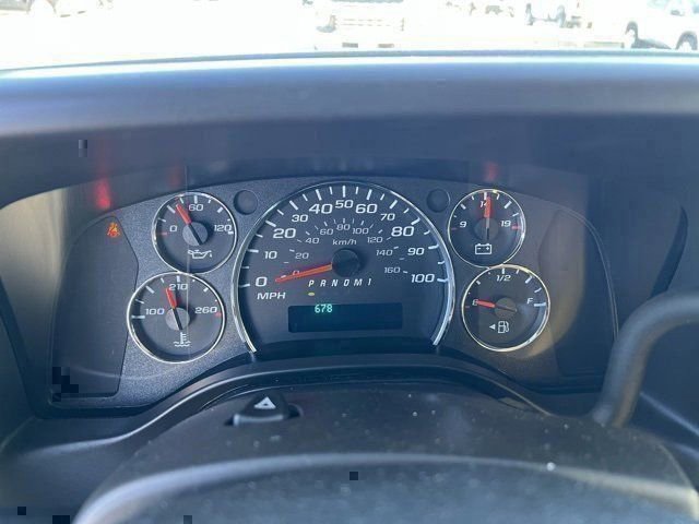 2024 Chevrolet Express Cutaway 3500 photo 30