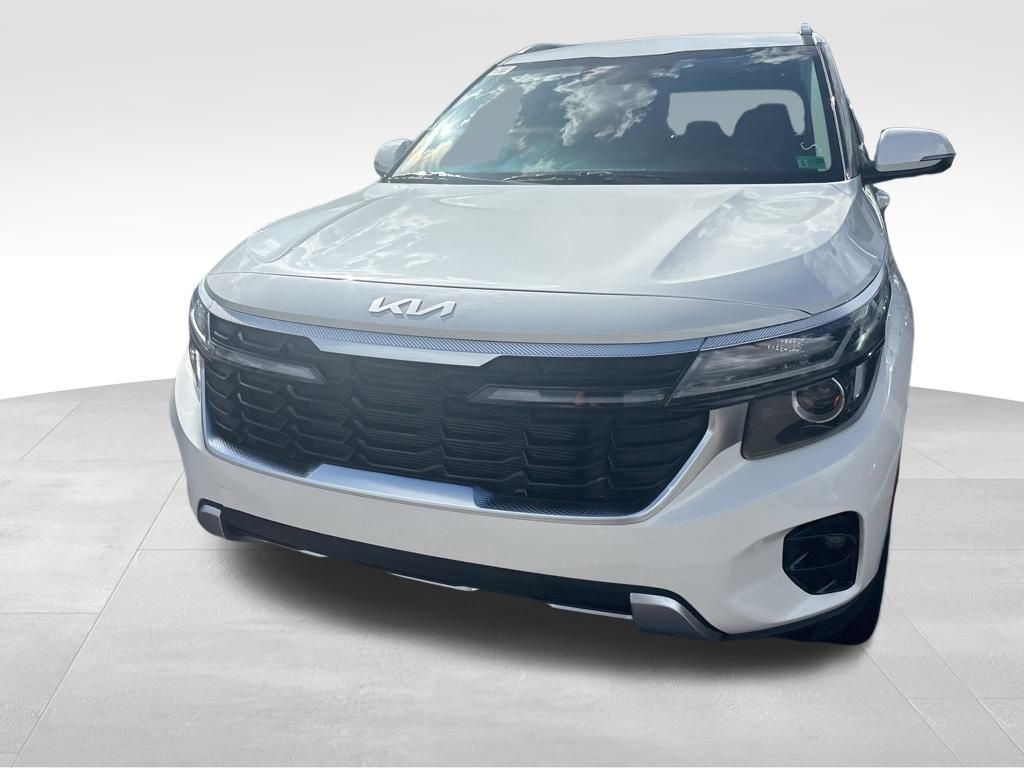 2024 Kia Seltos SX photo 4