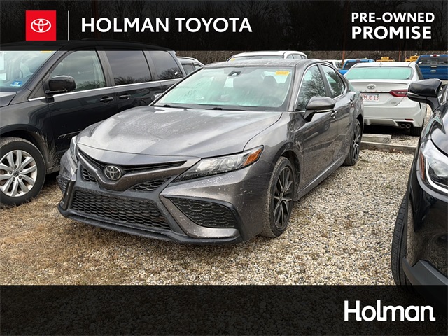 2023 Toyota Camry SE's photo